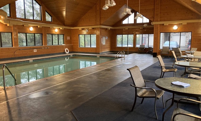 Crosslake House | Ideal location in Crosslake on the Whitefish Chain - sleeps 11 - indoor pool!