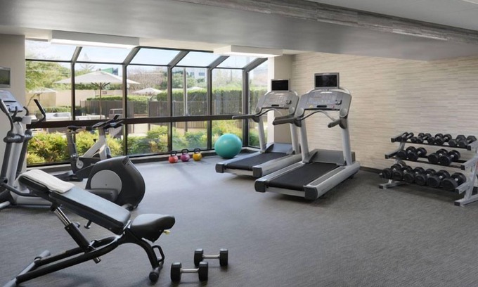 North Dallas Apartment | Ideal Mix of Comfort and Value! Four Modern Units, Pets Allowed, Parking!