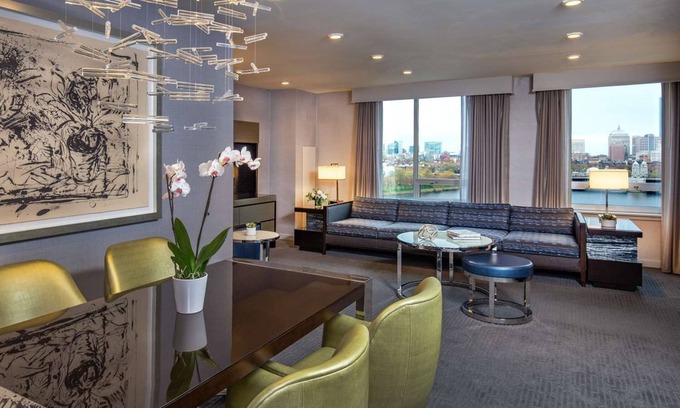 East Cambridge Hotel | Ideal Mix of Comfort and Value! Near Boston Public Library, w/Indoor Pool!