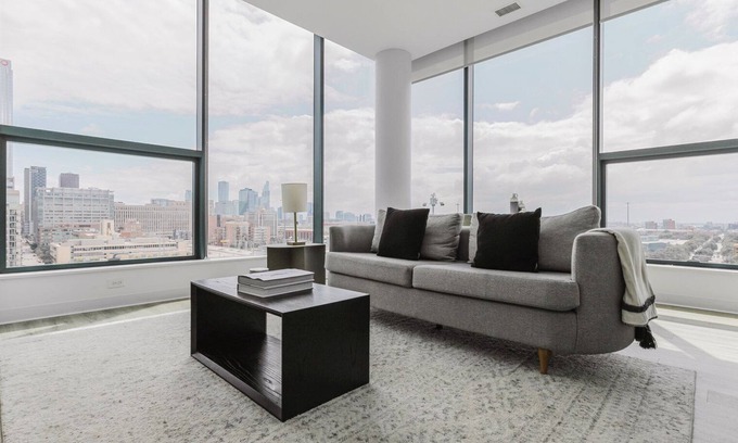 West Loop Apartment | Ideal West Loop 2BR w/Gym & Pool in heart of Greektown, by Blueground