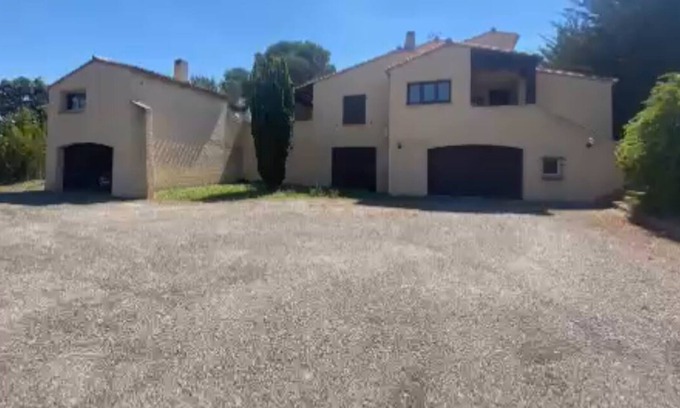 Lezignan-Corbieres Villa | Ideally located between the sea and historic sites, pleasant house in the pine forest