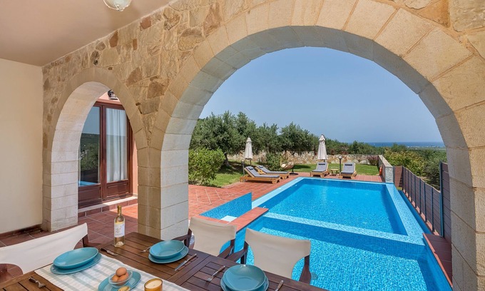 Spilia Villa | Ideally located, Villa katerina with salted Heated pool,to explore West Crete!