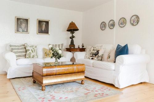 Maribo House | Idyllic Romantic "Hospital" In Nature