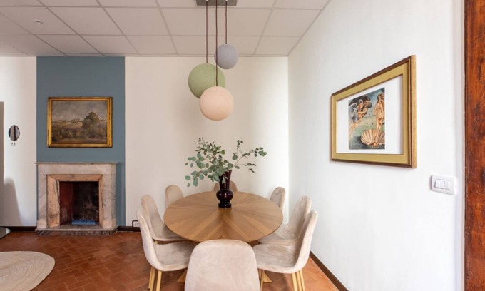 Rione II Trevi Apartment | iFlat | Trevi Fountain's roomy&friendly apartment