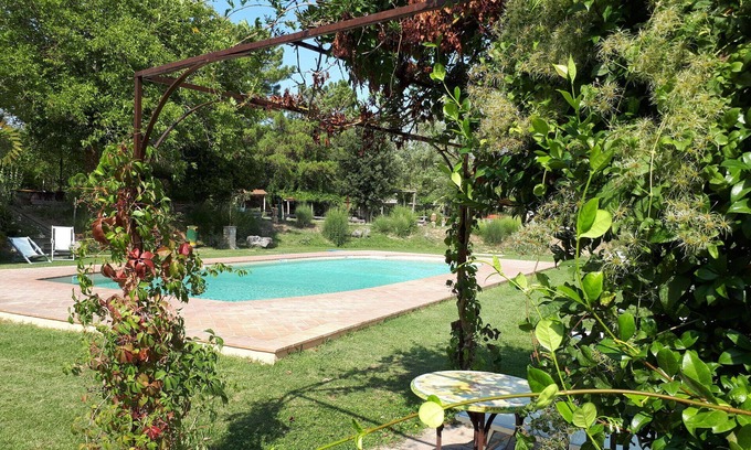 Monteleone d'Orvieto Apartment | Il Cantico Del Gallo Apartment, Wifi, Near Perugia