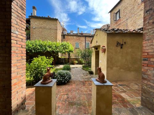 Volterra Apartment | Il Cantuccio di Vittorio - Apartment with private garden in the Heart of Volterra