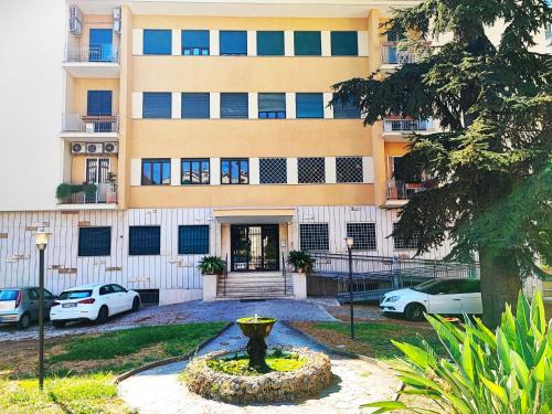 EUR House | Il Cavaliere dell'Eur