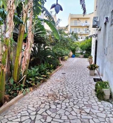 Casa Santa Apartment | IL GIARDINO DI ANTONELLA
