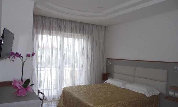 Porto Badino Hotel | Il Girasole