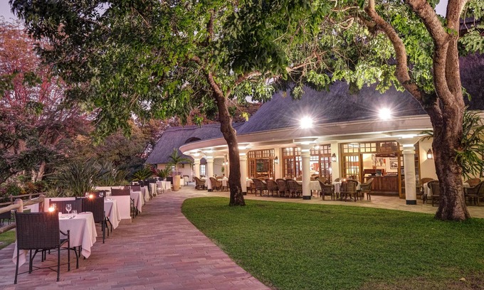 Victoria Falls Hotel | Ilala Lodge Hotel