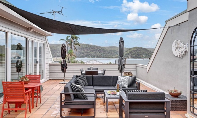 Palm Beach House | Iluka Palm Cove Penthouse