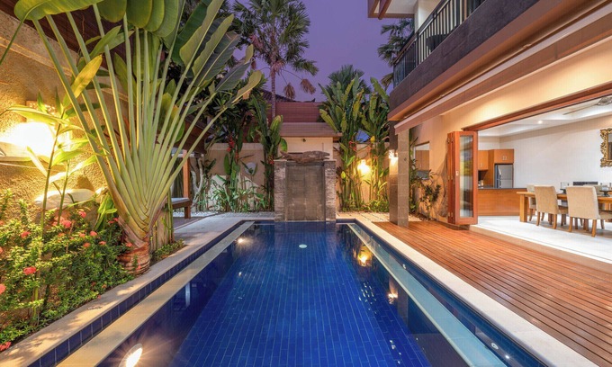 Central Seminyak Villa | Imagine Your Family Renting a Luxury 3 Bedroom Holiday Villa Close to Kabupaten Badung Double Six Beach