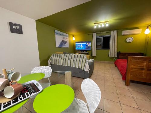 Sainte-Clotilde Apartment | Immense StuDio 51 jusqu'à 4 personnes avec vue mer