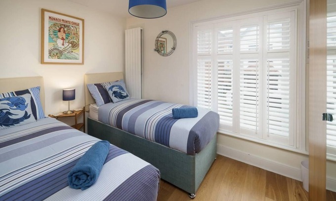 Cowes Cottage | Impeccable 3 bed 2 bath Central Cowes Cottage