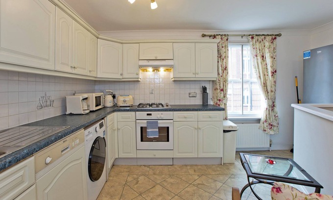 Westminster Apartment | Imperial Horseferry Road Apartment