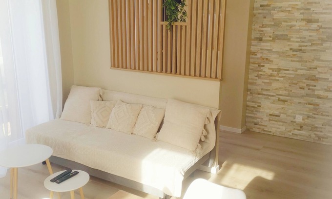 Saint-Germain-Lespinasse Apartment | In a peaceful village, superb 2-bedroom apartment with private courtyard