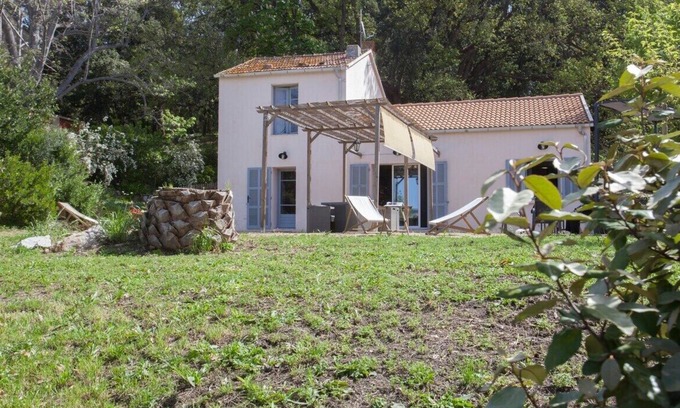 Patrimonio House | In Musella, 6-person gîte (3 bedrooms + 3 bathrooms) in the heart of the village
