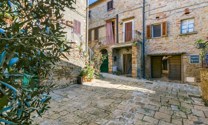 Casale Marittimo Apartment | in Piazza by Interhome