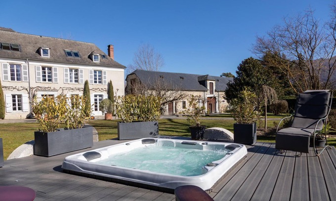 Argeles Gazost House | In the beautiful landscape of the Pyrenees welcomes you this fantastic vacation home with high stand