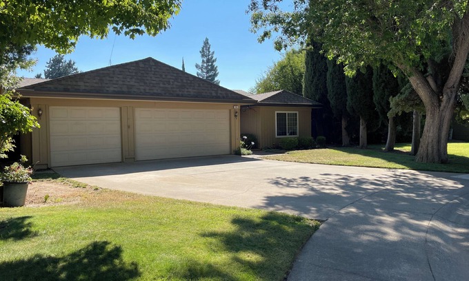 Southeastern Sacramento House | In the heart of Sacramento, this home offers comfortable and convenient living.