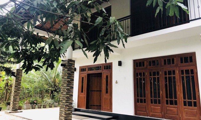 Kandy Bed & Breakfast | In the heart of the ancient and beautiful city of Kandy - hidden in the nature