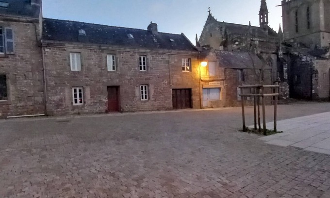 Locronan House | In the heart of the village of Locronan.