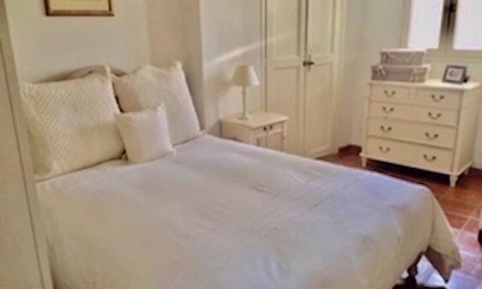 Cassis Apartment | In the historic center of Cassis, a stone's throw from the beaches