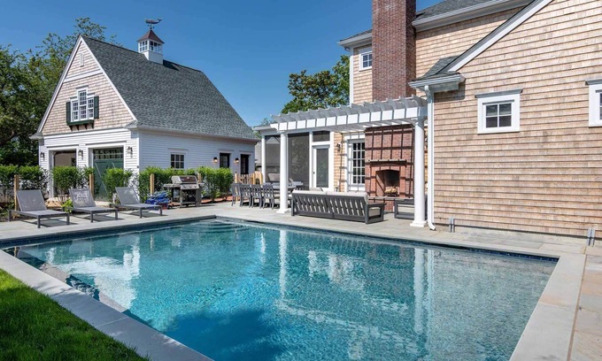 Edgartown House | In-Town Modern Colonial Compound With Pool