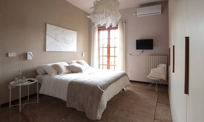 Caserta House | In township on the outskirts of Caserta "Alley Zenone 8"