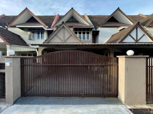 Kampung Sungai Nibong House | Inap by KF