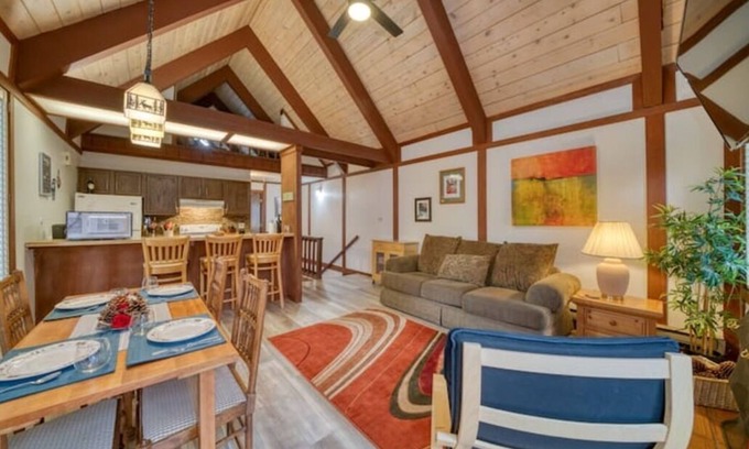 Incline Village Condo | Incline Village 1 Queen 1Bath with AC, WiFi & Parking