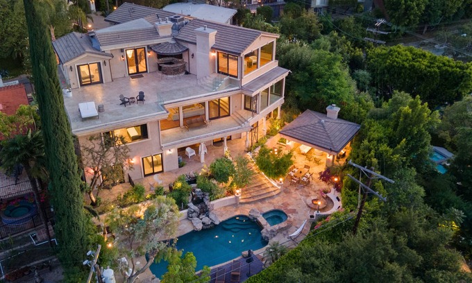 Sherman Oaks House | Incredible Los Angeles Mansion w/Panoramic Views