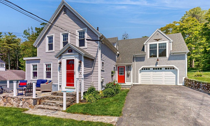 Boothbay Harbor House | Incredible Maine home with ocean views, walk to Boothbay Harbor