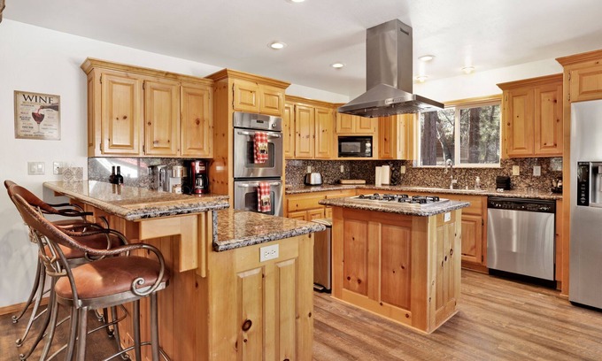 Summit Estates Cabin | Incredible Modern Immaculate Resort Log Cabin Retreat