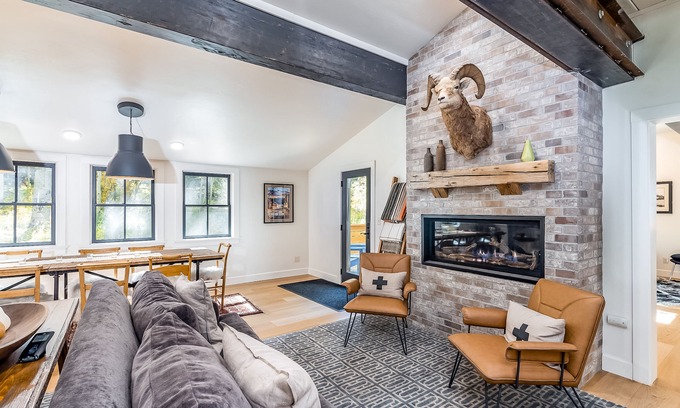 Telluride House | Incredible mountain house with updated kitchen, fireplace, grill & balcony