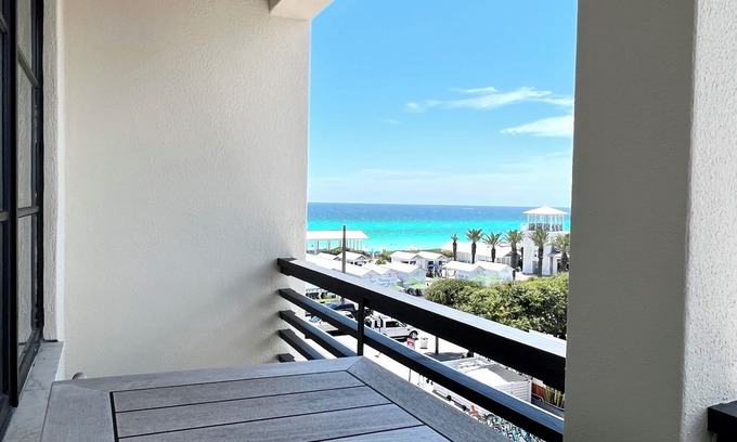 Seaside Condo | Incredible Gulf & Sunset Views From Balcony in Seaside + 2 Adult Bikes!