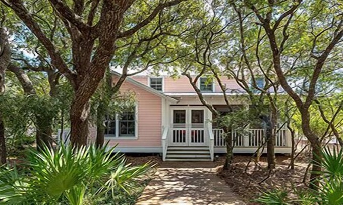 Seaside House | Incredible Tower w/Gulf Views Across from Beach in Seaside, + 2 Adult Bikes!