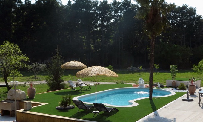 L'Isle-sur-la-Sorgue Apartment | Independent furnished studio 3 * with swimming pool