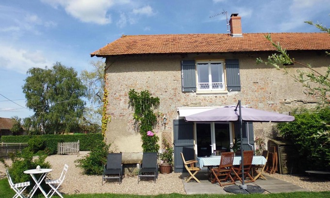 Le Bouchaud Cottage | Independent countryside cottage with garden, perfect for family gatherings