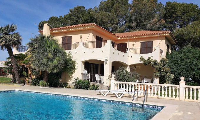 Les Tres Cales Villa | Independent villa for 10/12 people, private pool, 100m from the sea