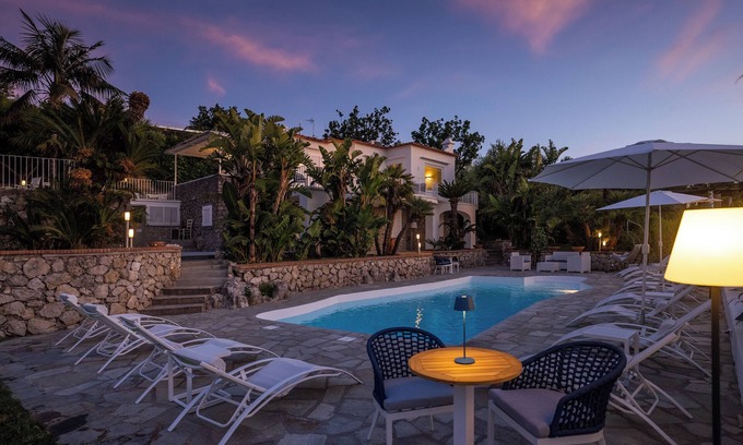 Anacapri Villa | Independent Villa 10 minutes from the Blue Grotto