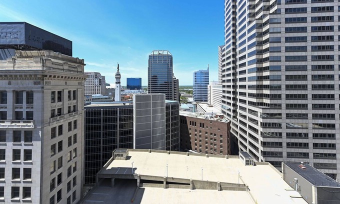 Market East District Apartment | INDI 115 N. Penn St. Modern 1Bd 1Ba W/King Bed in the Heart of Downtown