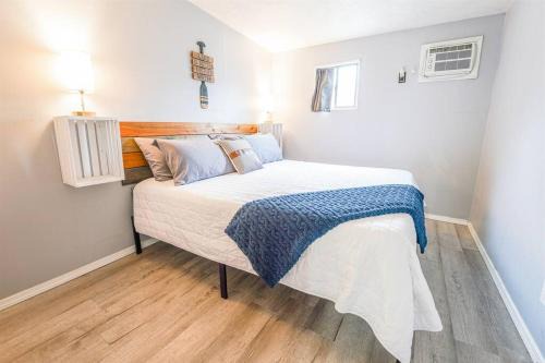 Indian Point Apartment | Indian Point Condo #16 at Tribesman Resort on Table Rock Lake near Silver Dollar City, Branson