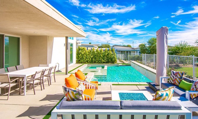 Indian Wells House | Indian Wells Luxury - Private Pool & Shuffleboard!