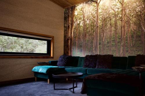 Wilyabrup House | INDICA HEMP HOUSE - Multi Award Winning-Luxury-Eco designed house-lake views-hot tub-Cinema