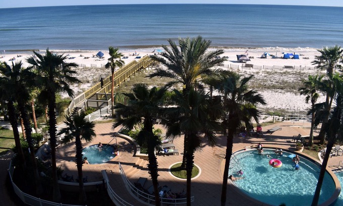 Ono Island Condo | Indigo 504E BeachFront!Bonus Den,BestView&AmenitiesHUGE Pool!Hot Tub,Pickleball!