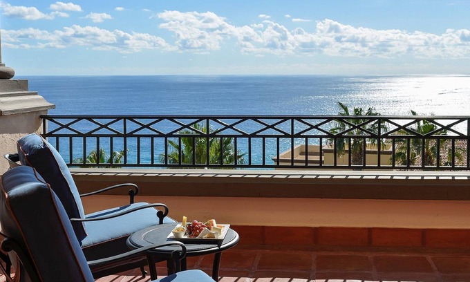 Sunset Beach Resort | Indulge in Paradise: Luxury Beach Resort in Cabo San Lucas