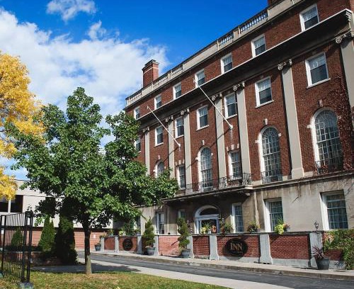 Central Business District Hotel | Inn on Broadway