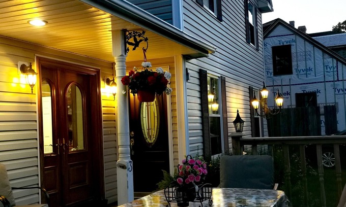 Queens Square Bed & Breakfast | Inn on The Harbour