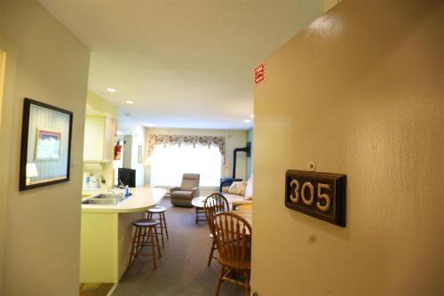 Waterville Valley House | Inns of Waterville Valley 305